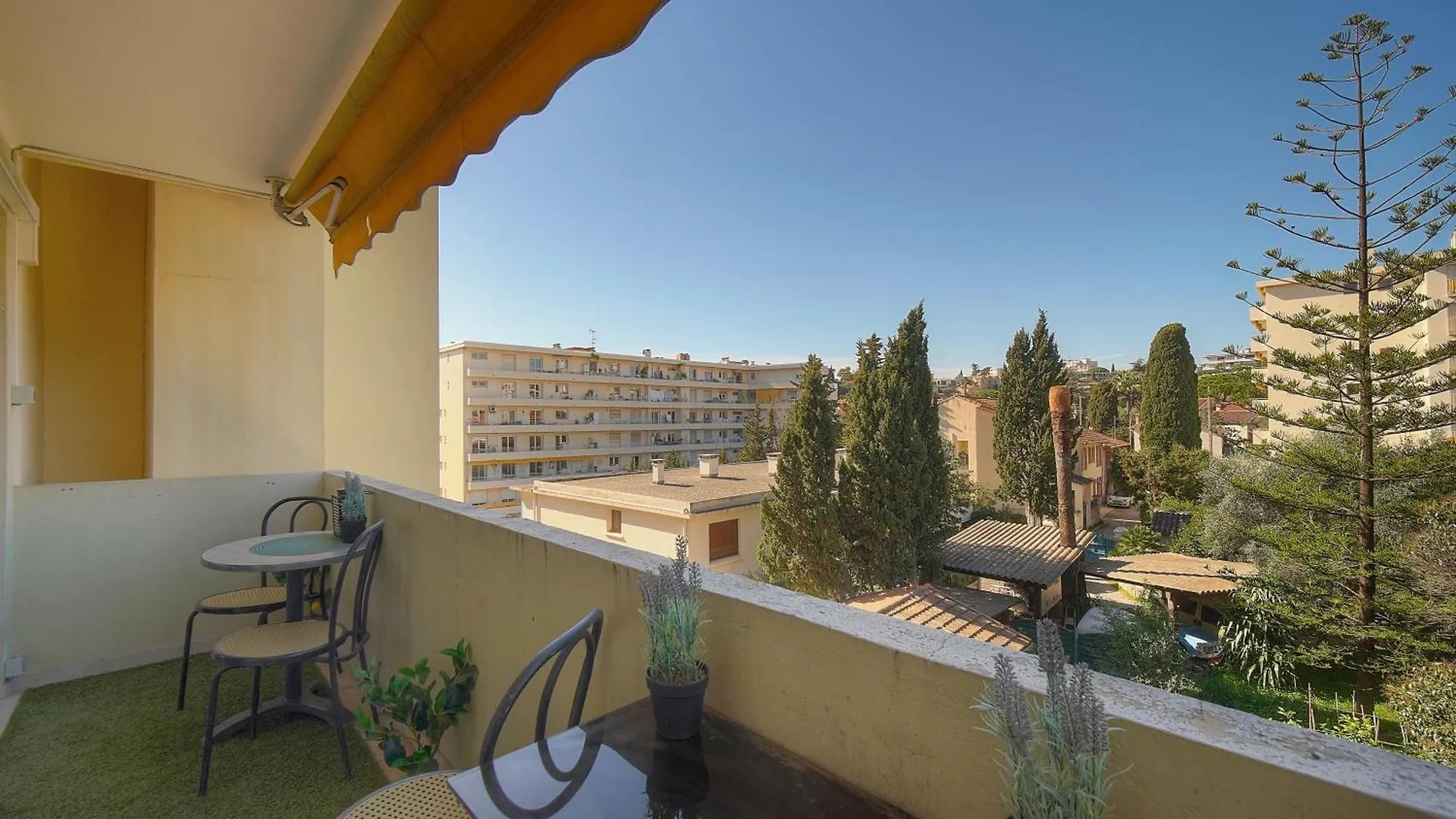 Isa - Clim - Wifi - Balcon - Vca Apartment Le Cannet